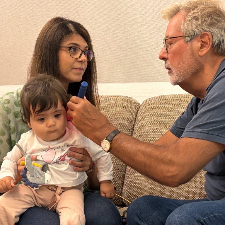 Kinderarzt Hausbesuch erfahren liebevoll kompetent